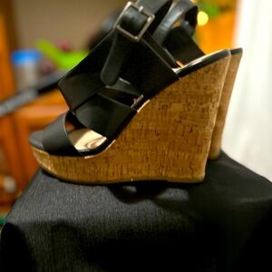 Black & cork wedgies!! 4 inch tall heel, super comfy and cute!!